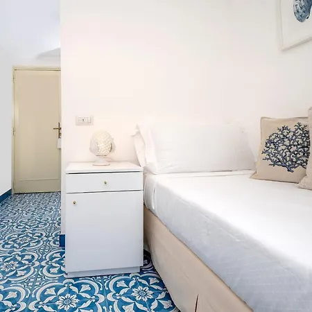 Syrene Hotel 4*