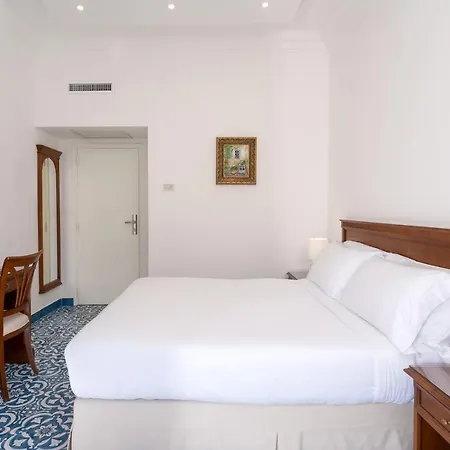 Syrene Hotel 4*