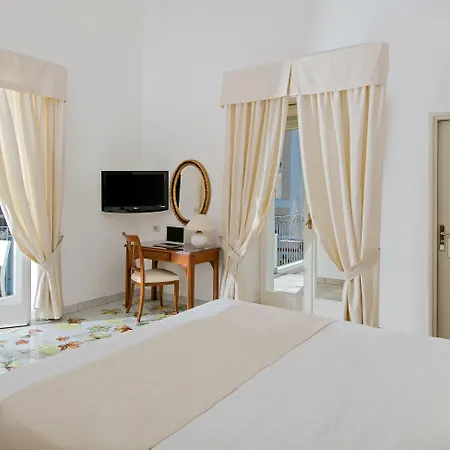 Syrene Hotell Capri