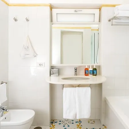 Syrene Hotell Capri
