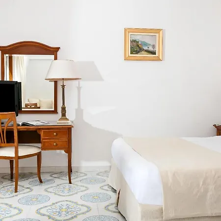 Syrene Hotell 4*