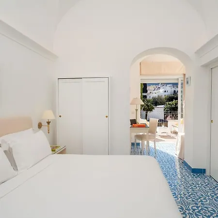 Syrene Hotel 4*